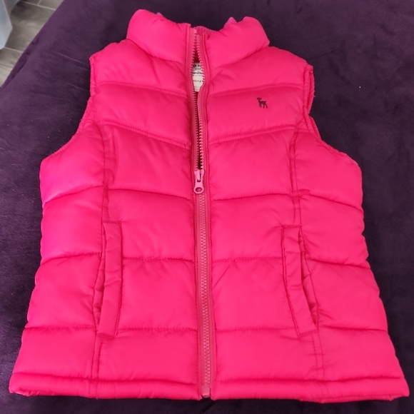 Old Navy Other - Old Navy Vibrant Pink Puffer Vest Kids sz Medium